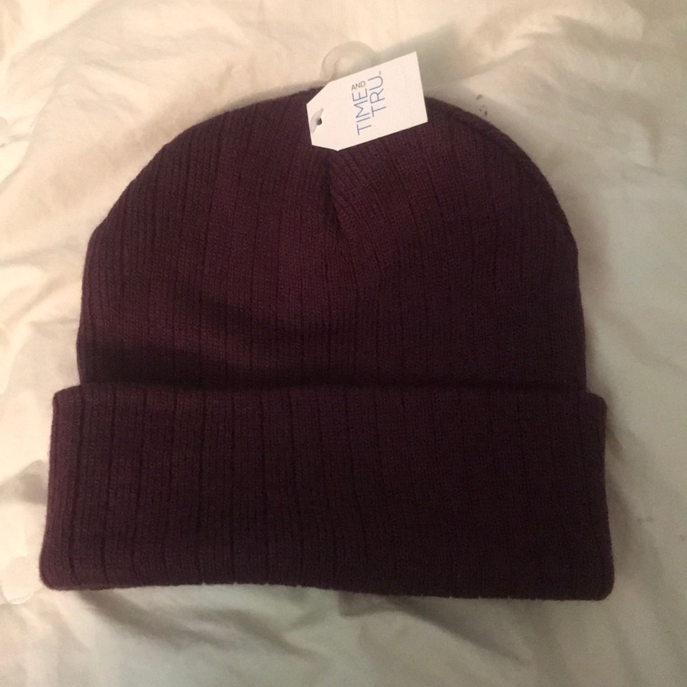 NWT Ladies ribbed beanie!